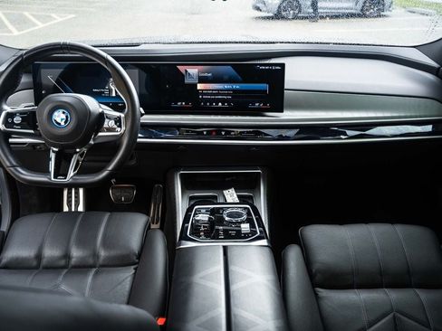 Used 2023 BMW i7 xDrive60 AWD/4WD image 20