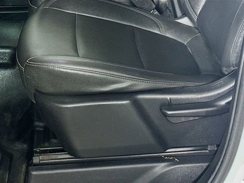 Used 2021 GMC Sierra 1500 4x4 Crew Cab w/ Sierra Value Package image 22