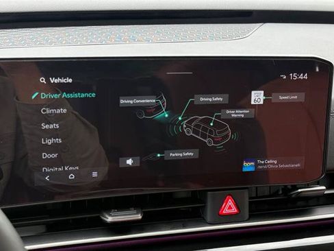 Used 2025 Kia Carnival SX Prestige FWD image 31