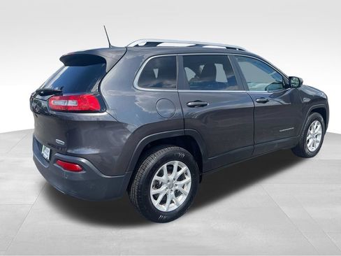 Used 2017 Jeep Cherokee Latitude w/ Safety/Convenience Group AWD/4WD image 8