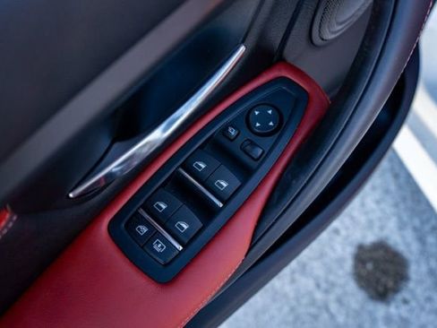 Used 2018 BMW M3 image 17