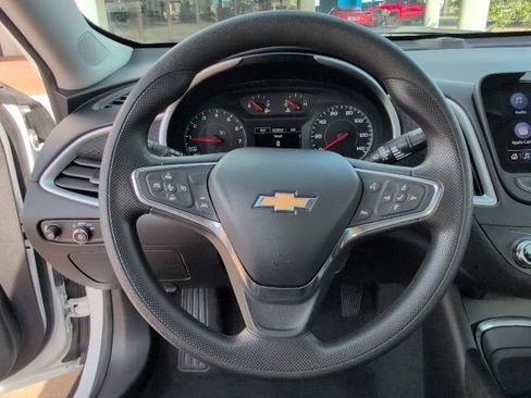 Used 2024 Chevrolet Malibu LT FWD image 16