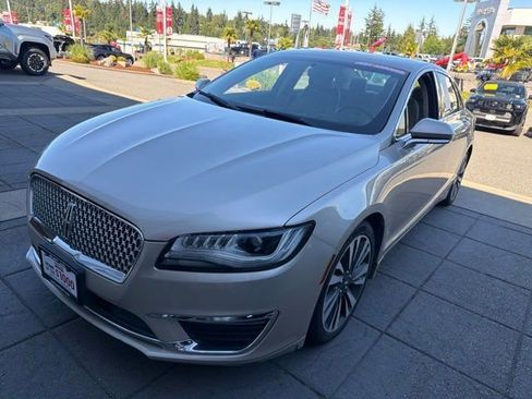 Used 2017 Lincoln MKZ Reserve FWD image 3