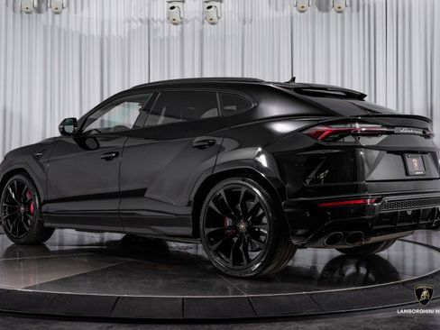 Used 2019 Lamborghini Urus image 12