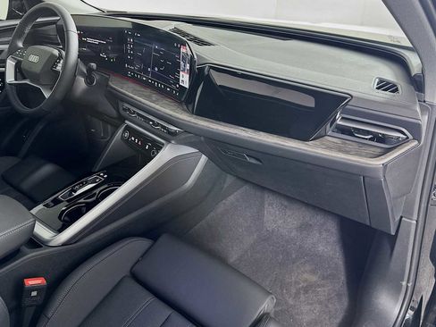 New 2025 Audi Q5 Premium Plus image 27