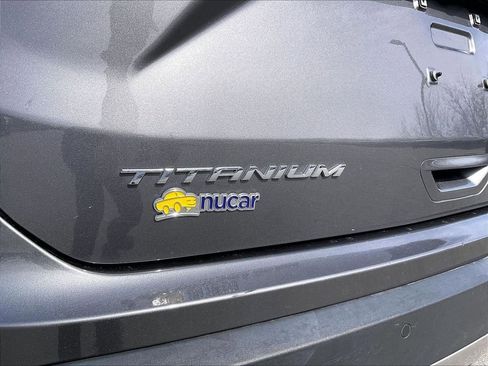 Used 2022 Ford Edge Titanium w/ Equipment Group 301A image 27