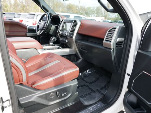 Used 2018 Ford F150 Platinum w/ Equipment Group 701A Luxury image 30