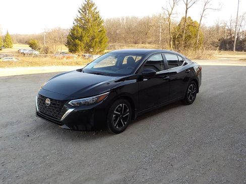 Used 2025 Nissan Sentra SV w/ All-Weather Package image 1
