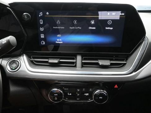 Used 2025 Chevrolet Trax ACTIV w/ Sunroof Package FWD image 40