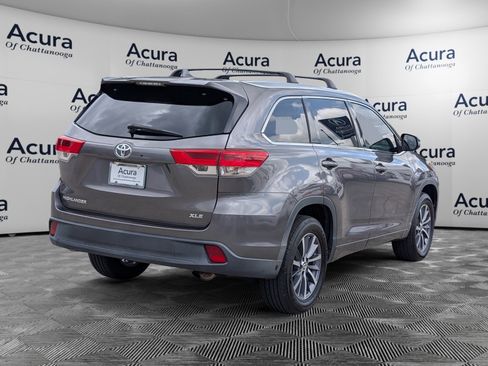 Used 2017 Toyota Highlander XLE FWD image 5