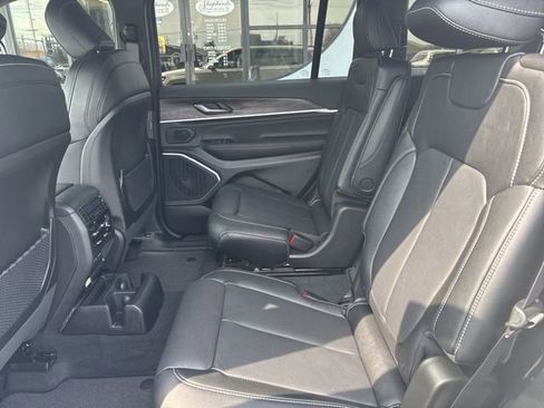 New 2026 Jeep Grand Cherokee L Limited image 10