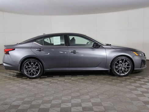 Used 2023 Nissan Altima 2.0 SR FWD image 19