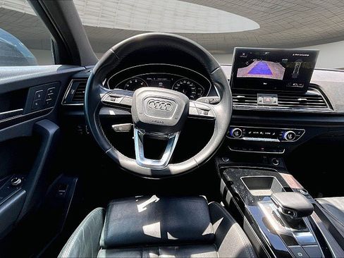 Used 2022 Audi Q5 2.0T Premium w/ Convenience Package AWD/4WD image 4