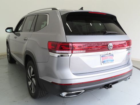 New 2025 Volkswagen Atlas SEL image 7