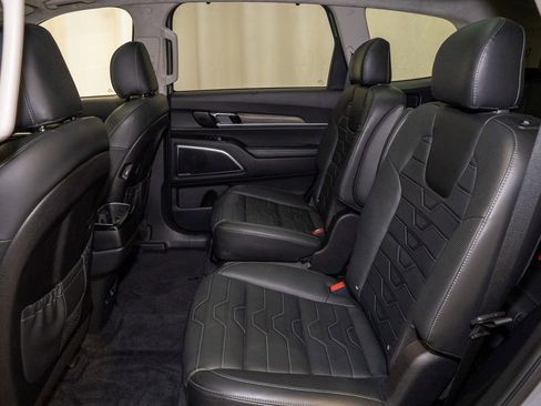 Used 2021 Kia Telluride SX w/ SX Prestige Package image 8