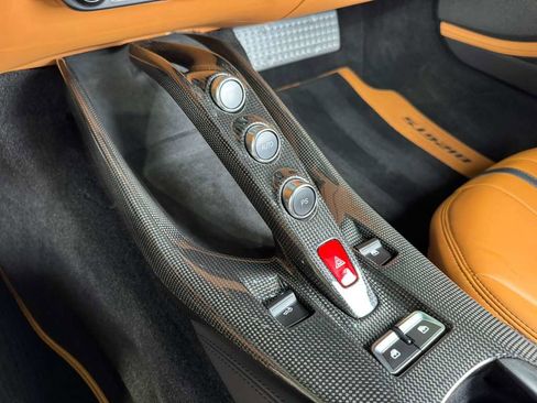 Used 2022 Ferrari 812 GTS image 30