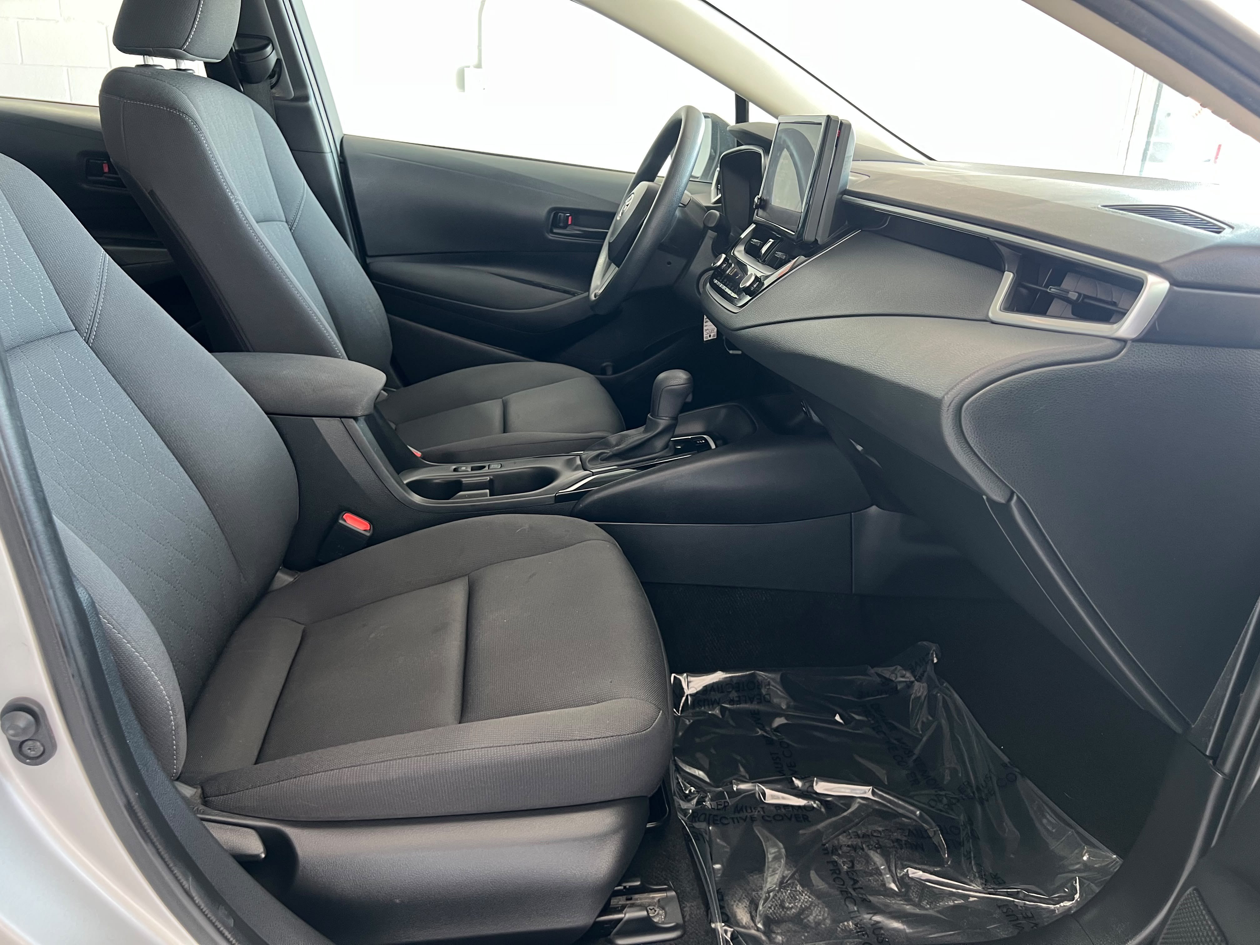 Used 2024 Toyota Corolla LE FWD image 14