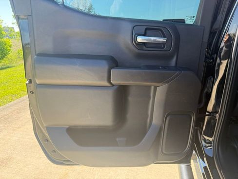 Used 2024 Chevrolet Silverado 1500 Custom Trail Boss w/ Turbomax Blackout Package AWD/4WD image 12