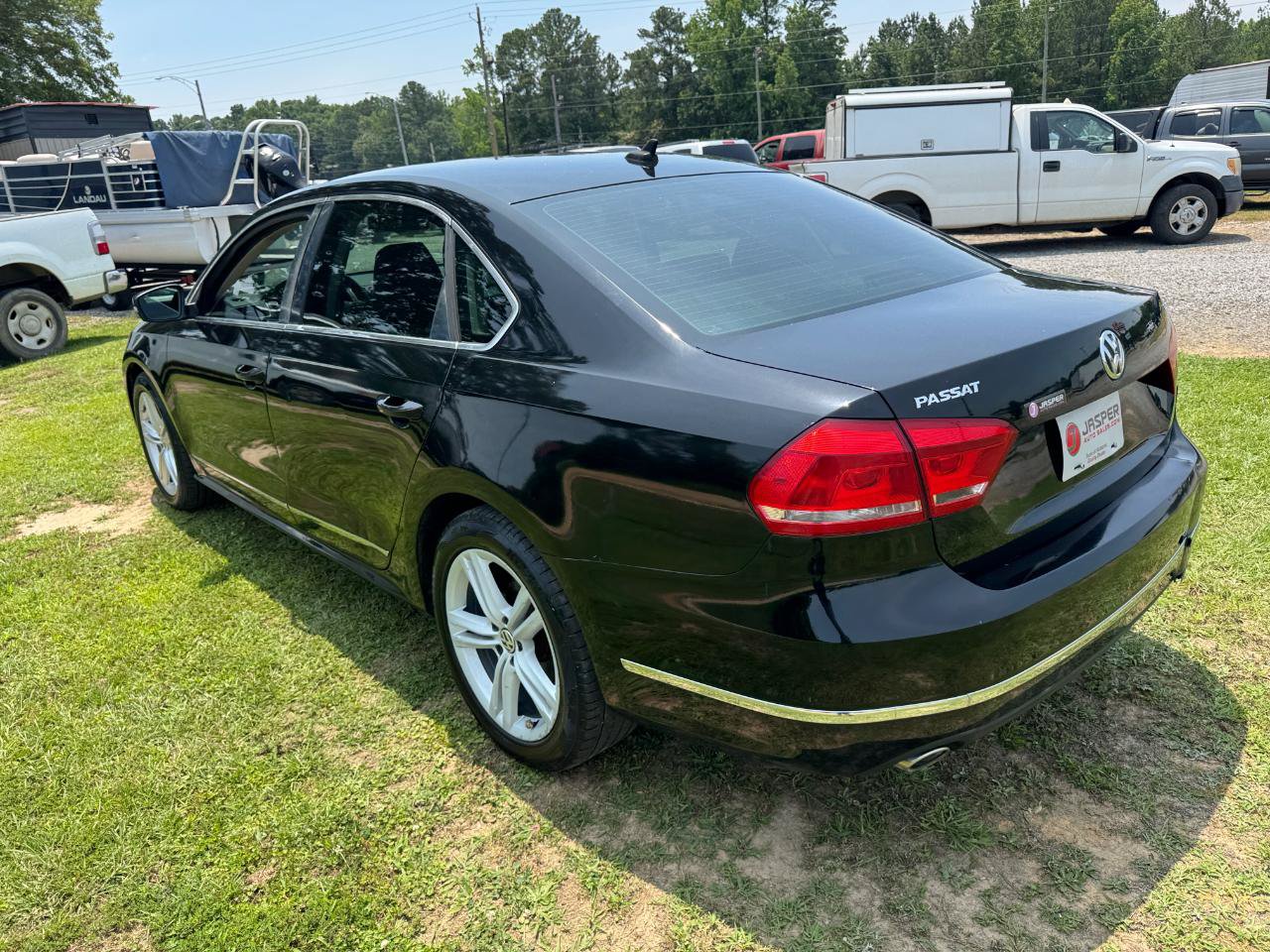 Used 2013 Volkswagen Passat TDI SE FWD image 13