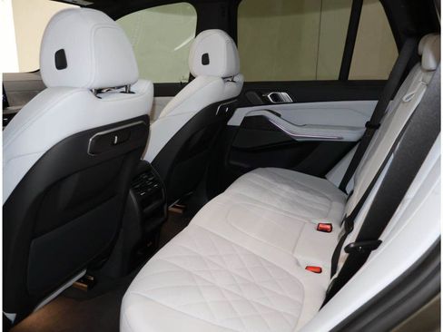 Used 2026 BMW X5 xDrive40i AWD/4WD image 16