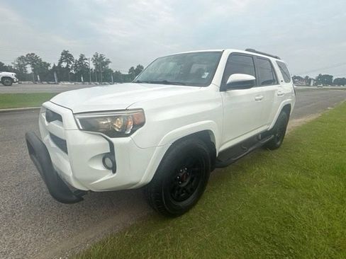 Used 2014 Toyota 4Runner SR5 RWD image 5