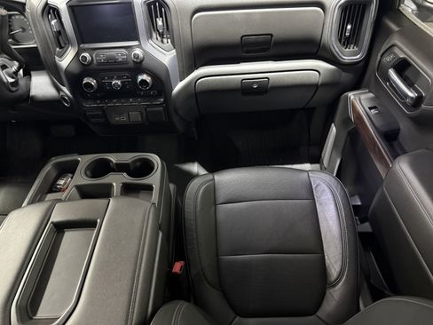 Used 2020 GMC Sierra 1500 SLT w/ X31 Off-Road Package image 23