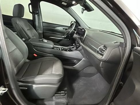 Used 2024 Chevrolet Traverse LS w/ Midnight/Sport Edition AWD/4WD image 31