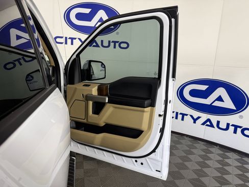 Used 2016 Ford F150 Lariat w/ Equipment Group 502A Luxury image 15