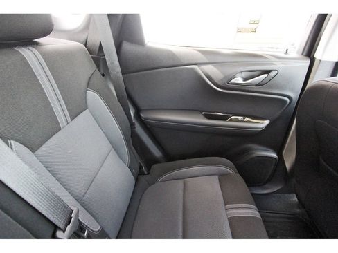 Used 2024 Chevrolet Blazer LT w/ Convenience Package FWD image 11