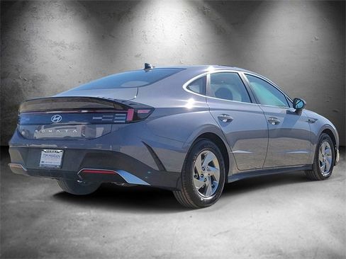 New 2026 Hyundai Sonata SE image 3