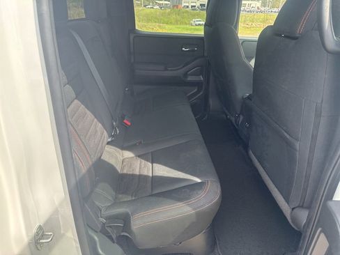 Used 2022 Nissan Frontier Pro-X RWD image 15