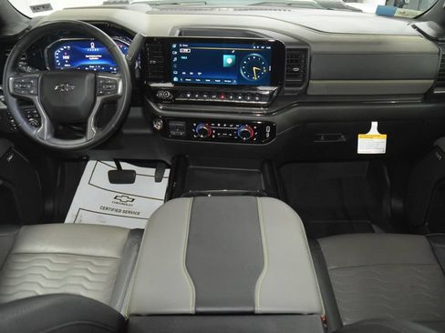 Used 2024 Chevrolet Silverado 2500 ZR2 w/ Technology Package AWD/4WD image 35