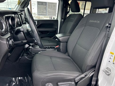 Used 2020 Jeep Wrangler Unlimited Sahara image 7