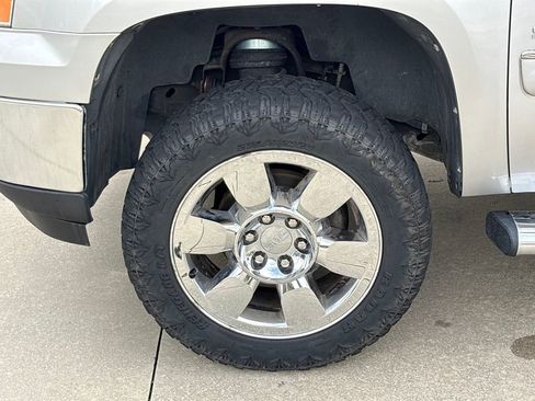 Used 2011 GMC Sierra 1500 SLE w/ Regional Value Package image 6