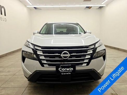 Used 2025 Nissan Rogue SV AWD/4WD image 7
