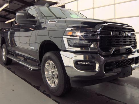 Used 2026 RAM 2500 Big Horn AWD/4WD image 2