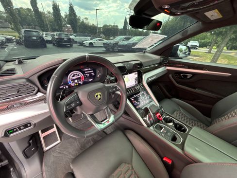 Used 2020 Lamborghini Urus AWD/4WD image 11