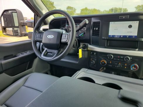 New 2026 Ford F350 XL w/ XL Chrome Package AWD/4WD image 16