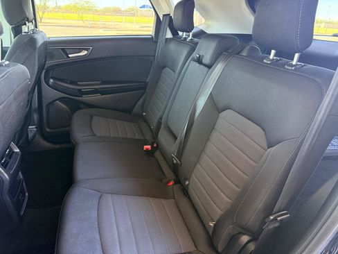 Used 2017 Ford Edge SE FWD image 11