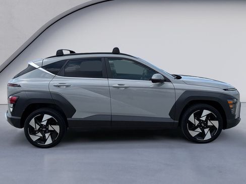 Used 2024 Hyundai Kona Limited AWD/4WD image 6