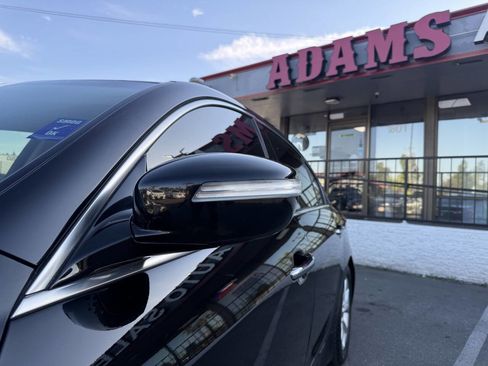 Used 2012 Hyundai Genesis 3.8 image 23