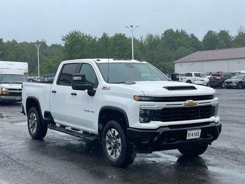 Used 2024 Chevrolet Silverado 2500 Custom w/ Custom Value Package AWD/4WD image 37