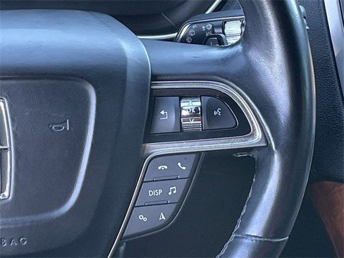 Used 2020 Lincoln Nautilus Reserve w/ Equipment Group 201A image 14