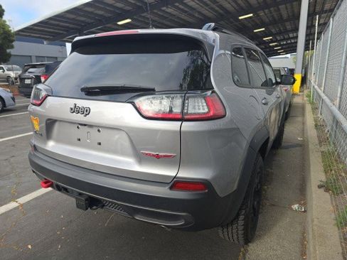 Used 2022 Jeep Cherokee Trailhawk w/ Premium Leather Package AWD/4WD image 3