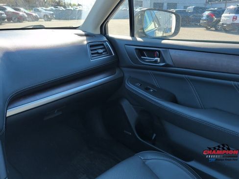 Used 2018 Subaru Outback 2.5i Limited image 28