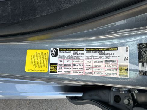 Used 2025 Toyota Corolla LE FWD image 34