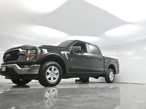 Used 2023 Ford F150 XLT image 46