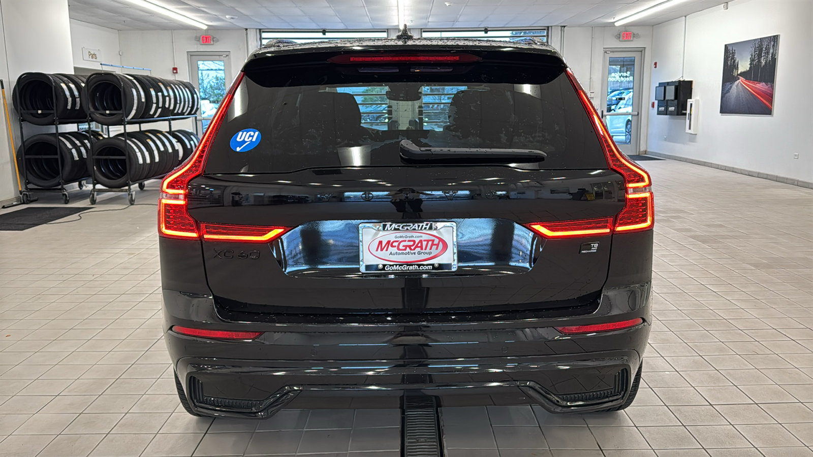 Used 2024 Volvo XC60 T8 Ultimate AWD/4WD image 6