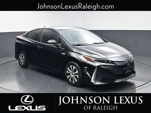 Used 2022 Toyota Prius Prime XLE FWD image 3