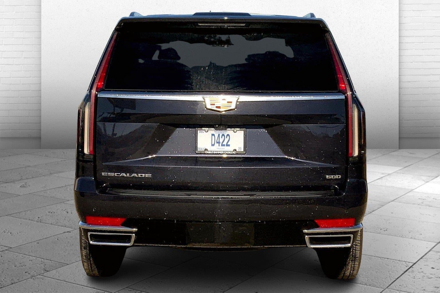 Used 2022 Cadillac Escalade Premium Luxury AWD/4WD image 3